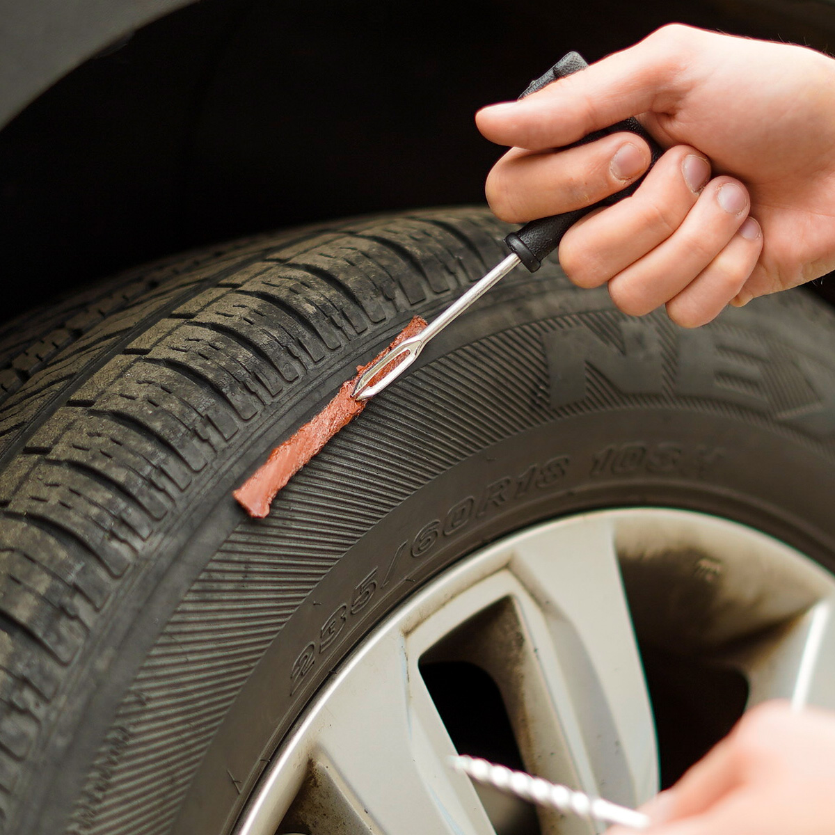 کیت پنچرگیری لاستیک خودرو هانگ فنگ