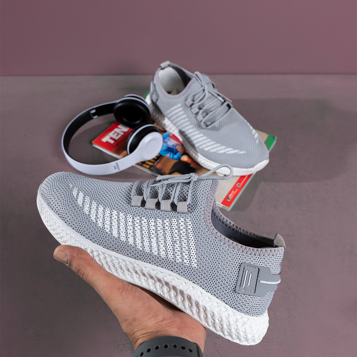 کفش ورزشی آف وایت مردانه طوسی روشن مدل Elio