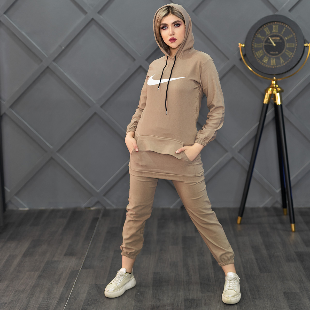 ست مانتو شلوار ورزشی Nike مدلCamila