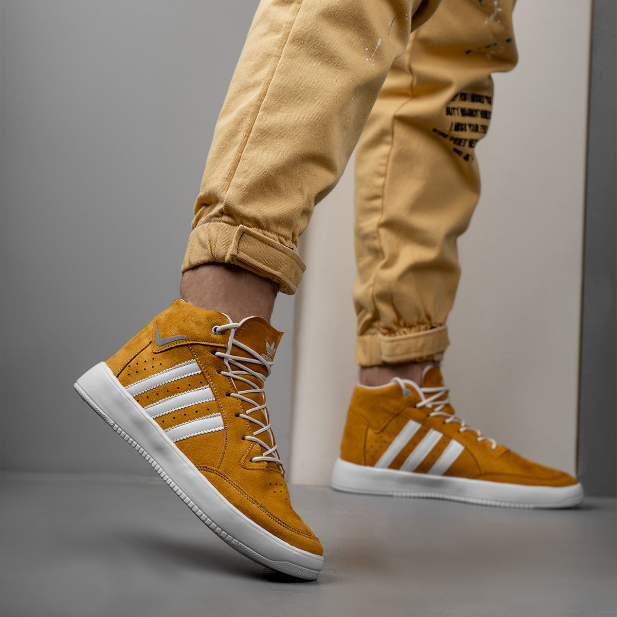 نیم بوت Adidas مردانه عسلی مدلsanil