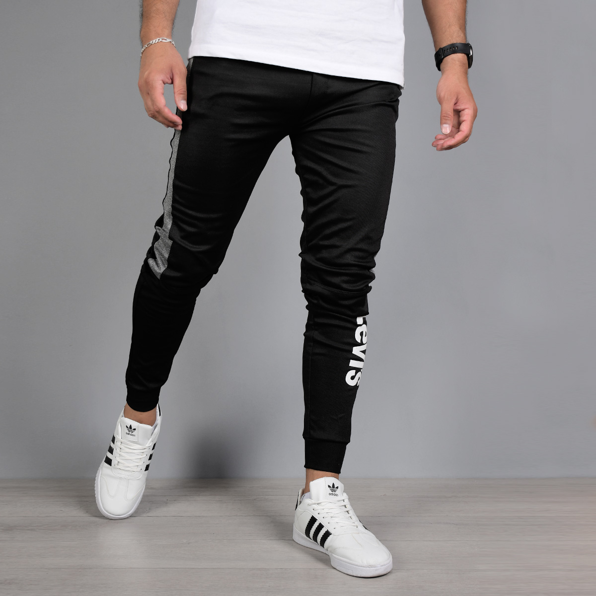 اسلش (T) مردانه مدل Levis