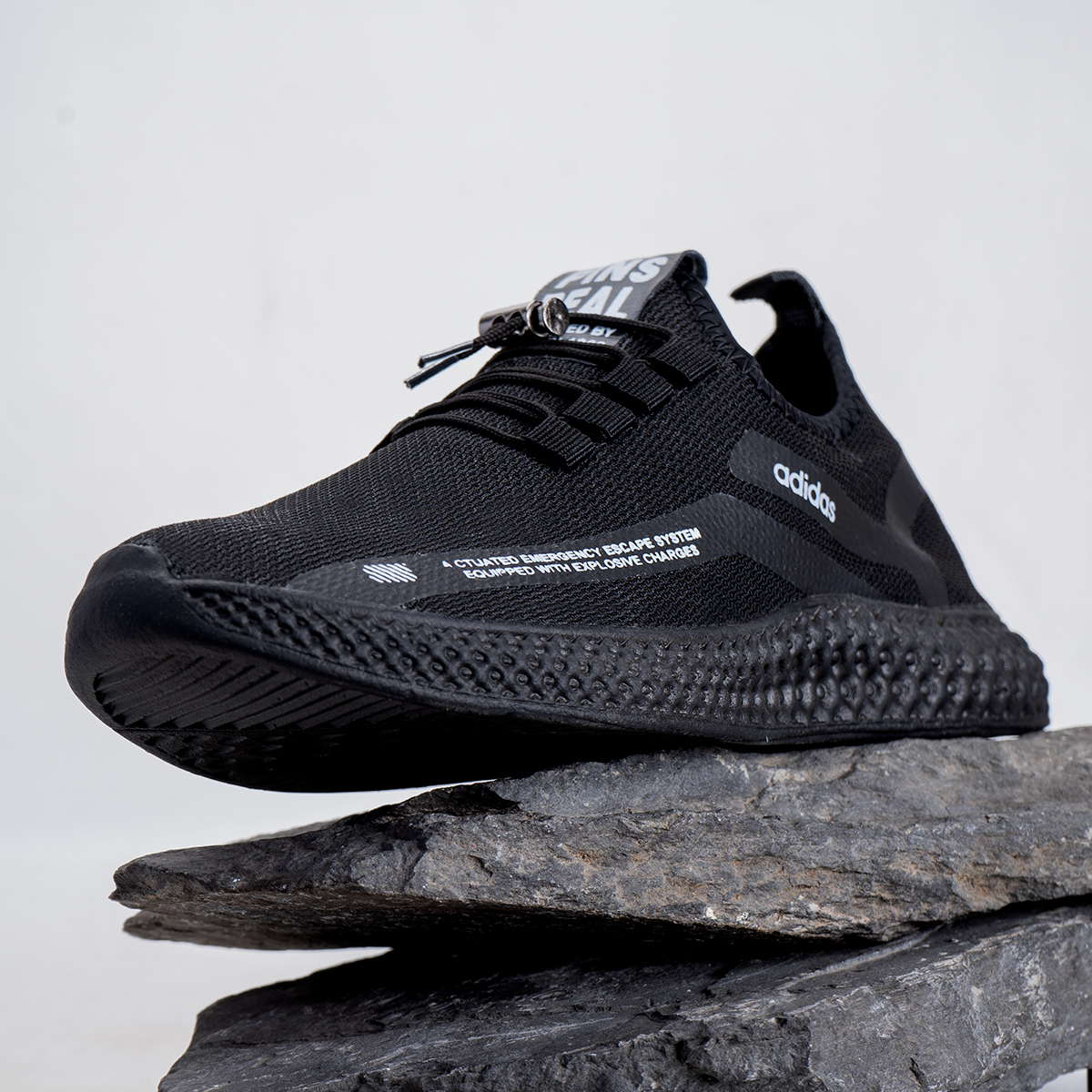 کفش ورزشی Adidas مردانه مشکی مدل Titan