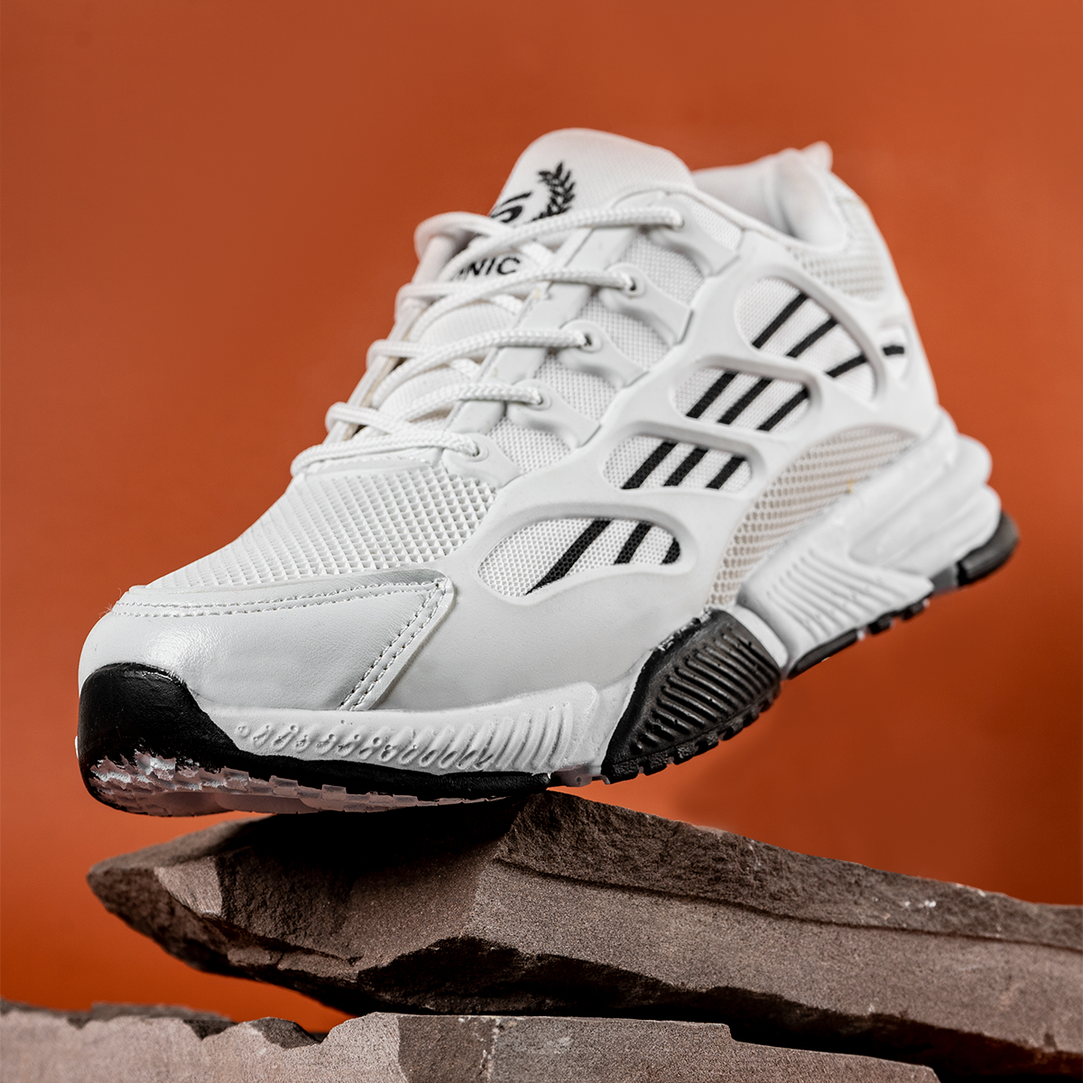 کفش ورزشی مردانه سفید مدل Karvand