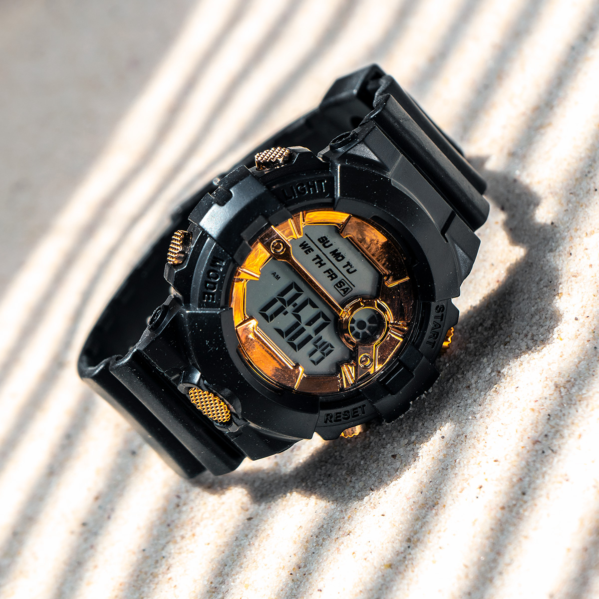 ساعت دیجیتالی مشکی مدل W52