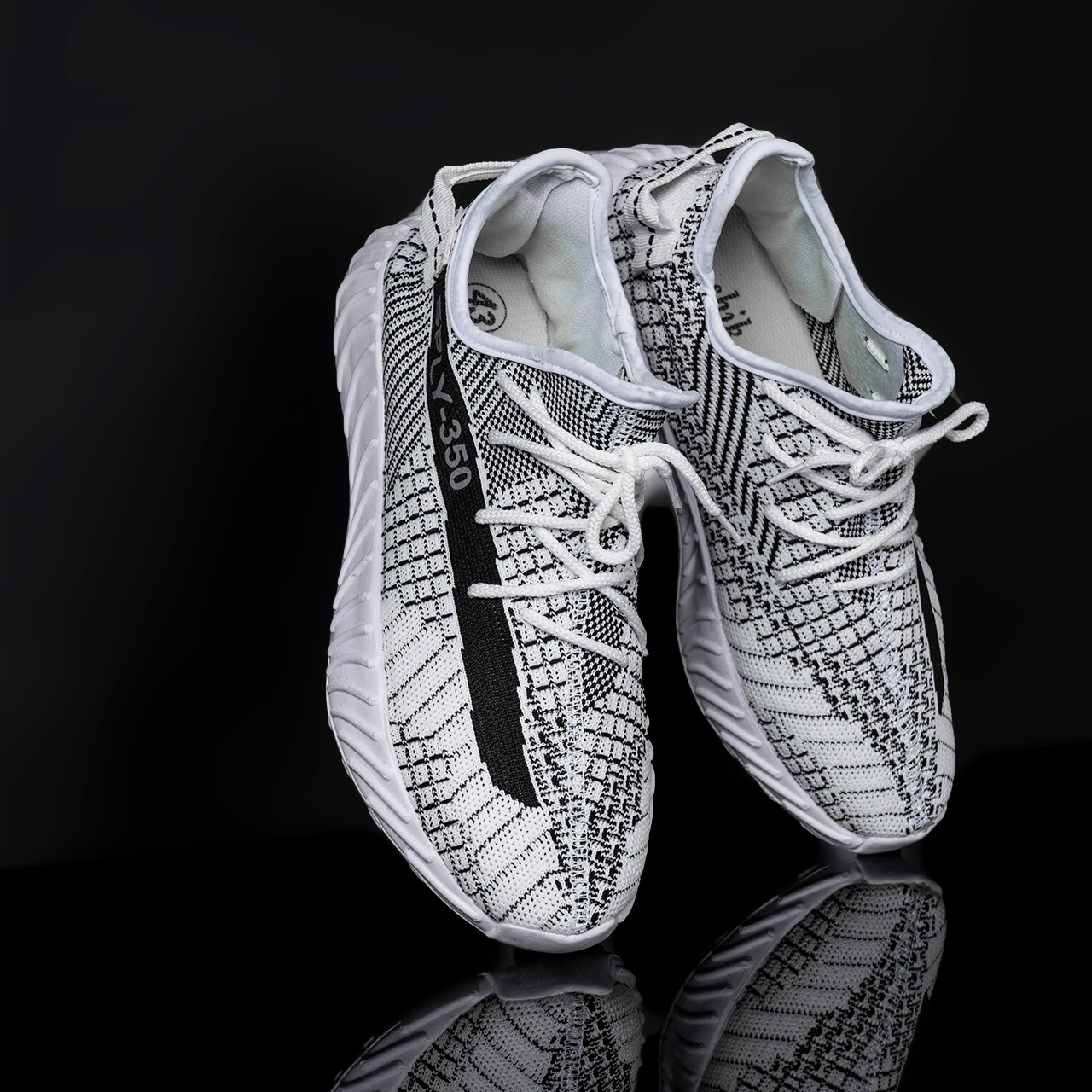 کفش Adidas سفید مردانه مدل Yeezy 350