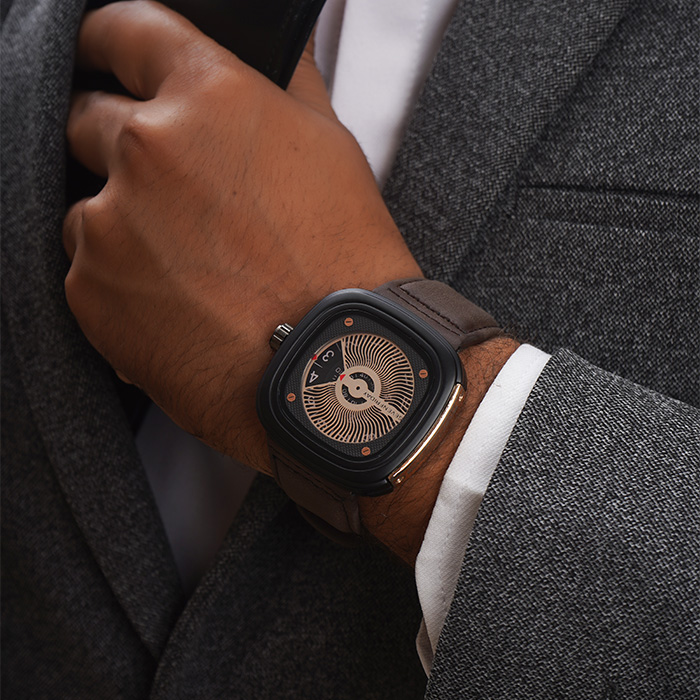 ساعت sevenfriday قهوه ای مدل Wave