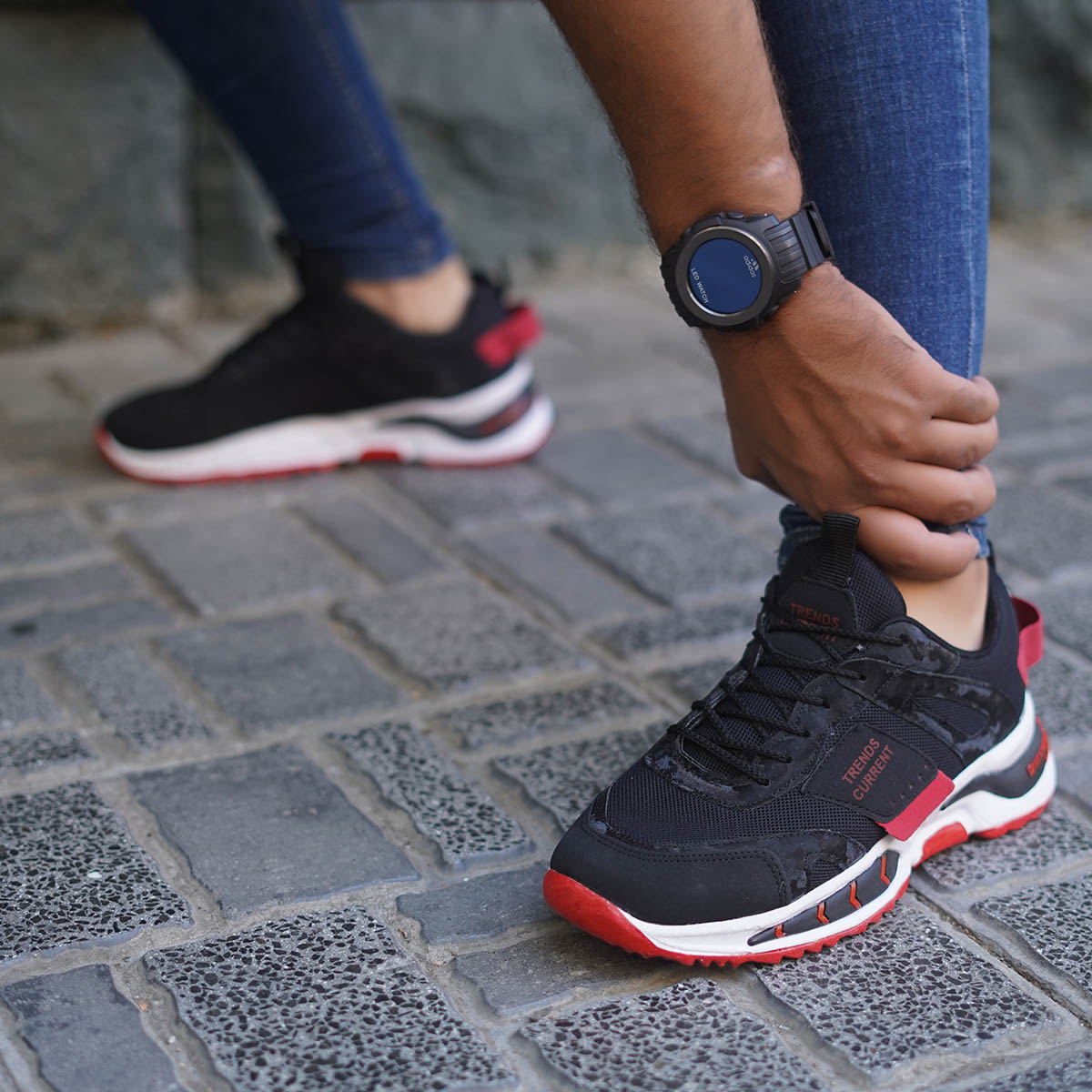 کفش ورزشی مردانه مشکی قرمز مدل Manil