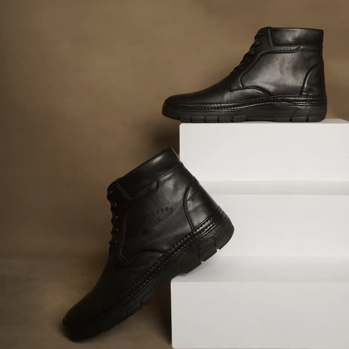 نیم بوت مردانه مشکی مدل karen