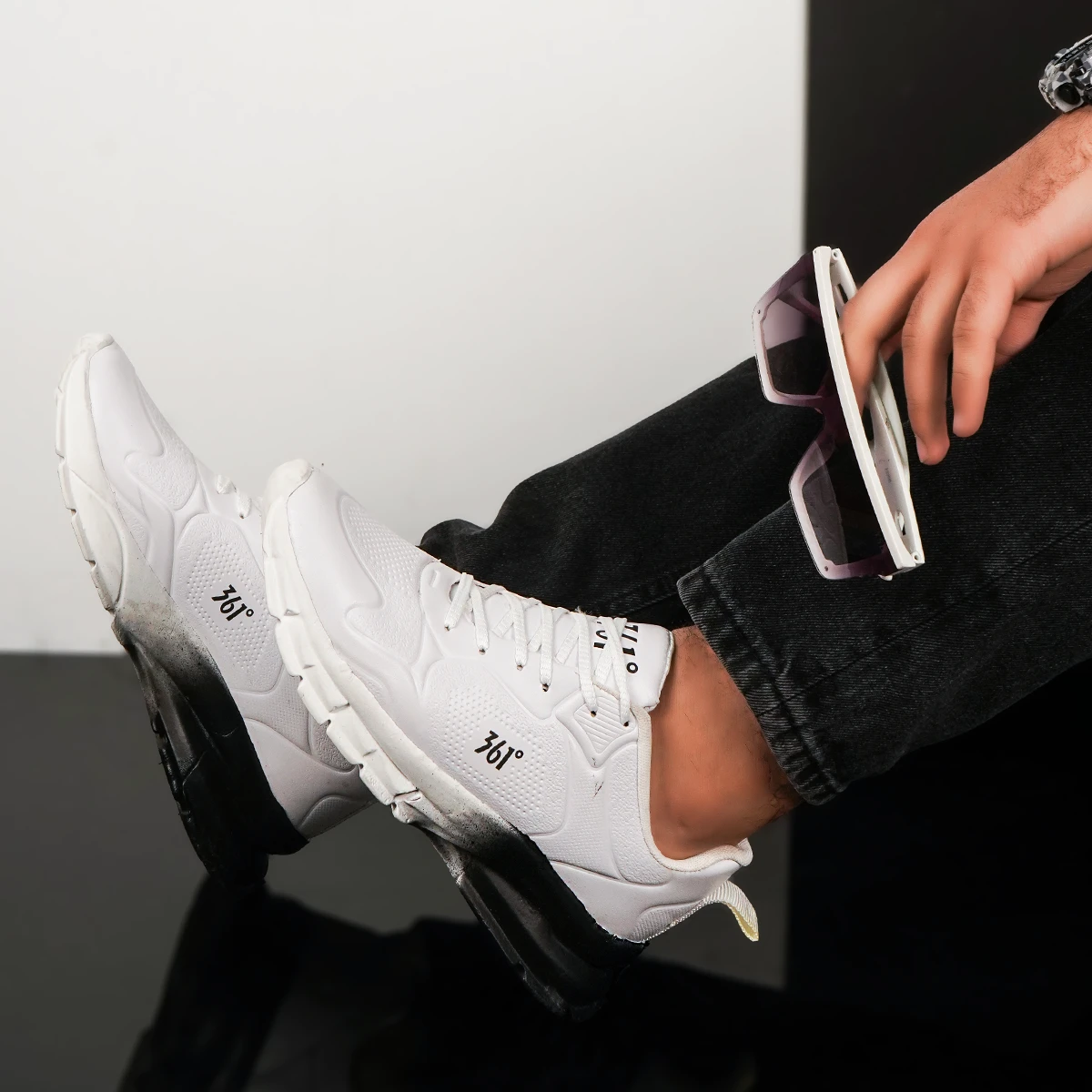 کفش ورزشی مردانه سفید مشکی مدل 361