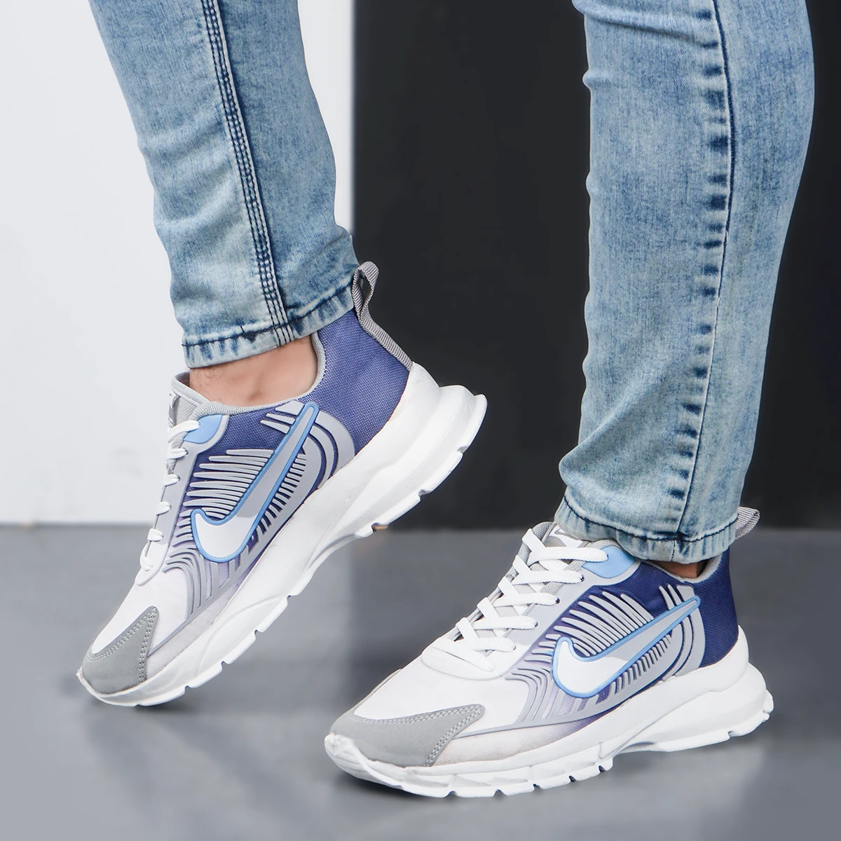 کفش ورزشی مردانه نایک طوسی آبی مدل مدل Farhan