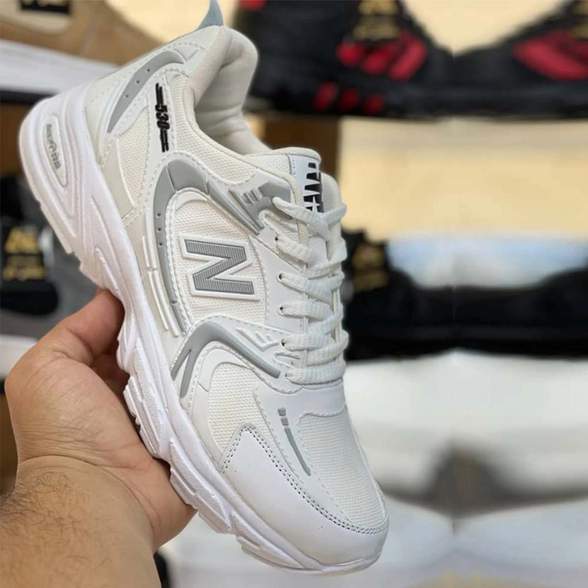 کفش ورزشی مردانه نیوبالانس سفید طوسی مدل TAKO