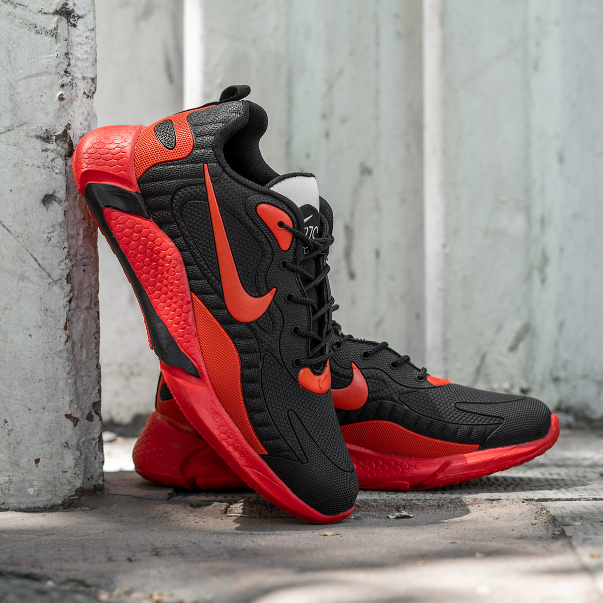 کفش ورزشی Nike مردانه مشکی قرمز مدل B709