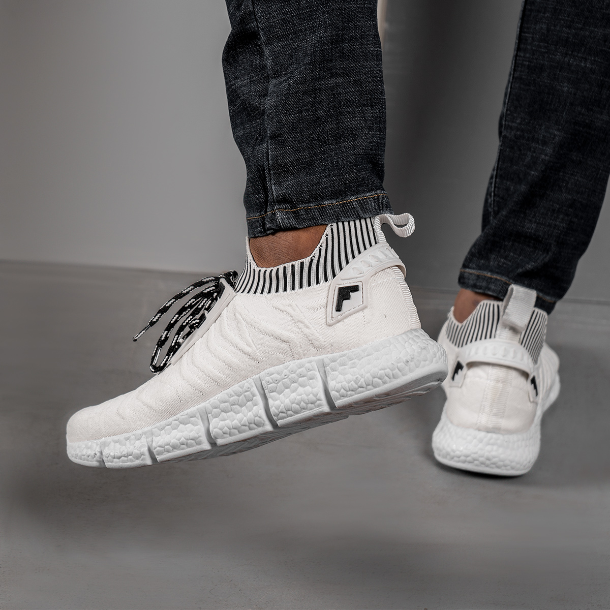 کفش ورزشی مردانه سفیدمدل zebra